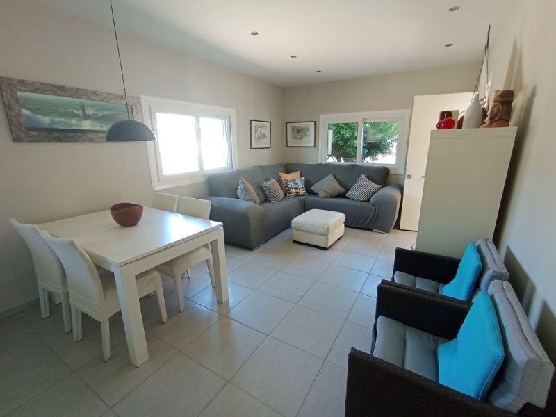 SAISON: Ebenerdiges Chalet mit Fussbodenheizung an der Küste von Sa Rapita --- CH 19 T