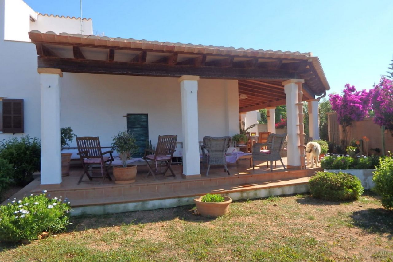 SEASON: Single-storey chalet with garden and fireplace at S Amarrador -- Santanyi -- CH 139 T