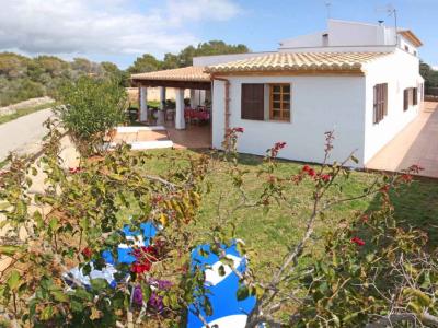 SEASON: Single-storey chalet with garden and fireplace at S Amarrador -- Santanyi -- CH 139 T