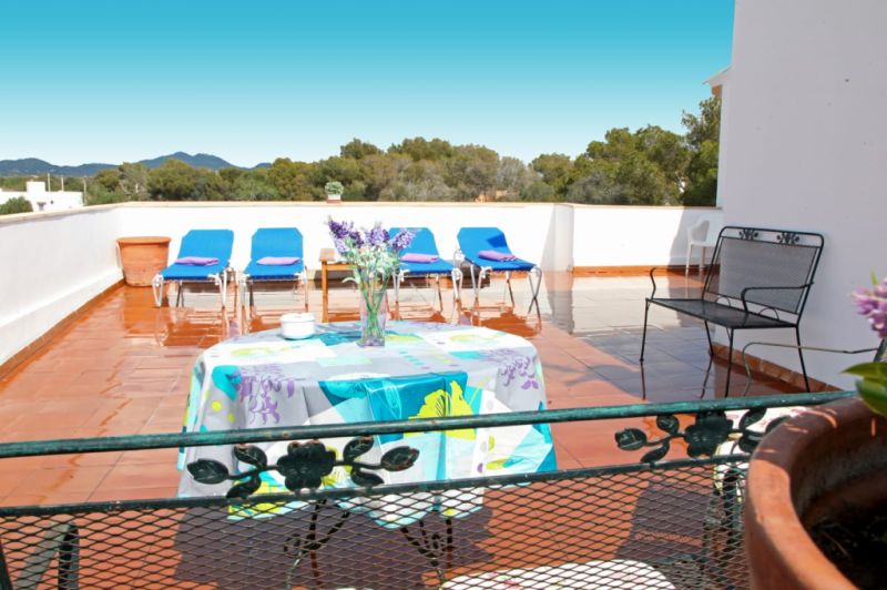 SEASON: Single-storey chalet with garden and fireplace at S Amarrador -- Santanyi -- CH 139 T