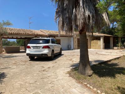 SEASON: Single-storey chalet with kl. Pool in a green zone - near Cala Mondragó - Santanyi - CH