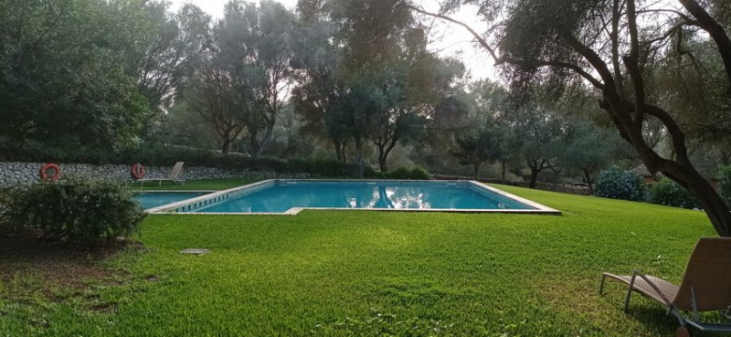 Saison: Finca mit Gemeinschaftspool und 4 weiteren Einheiten bei Manacor -- F 266 E