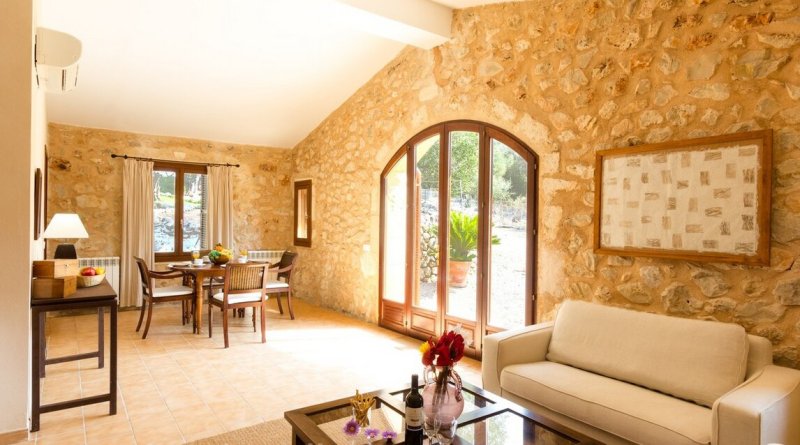 Saison: Finca mit Gemeinschaftspool und 4 weiteren Einheiten bei Manacor -- F 266 E