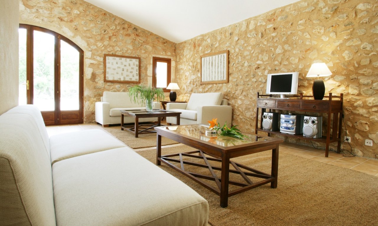 Saison: Finca mit Gemeinschaftspool und 4 weiteren Einheiten bei Manacor -- F 266 E
