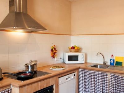 Saison: Finca mit Gemeinschaftspool und 4 weiteren Einheiten bei Manacor -- F 266 E