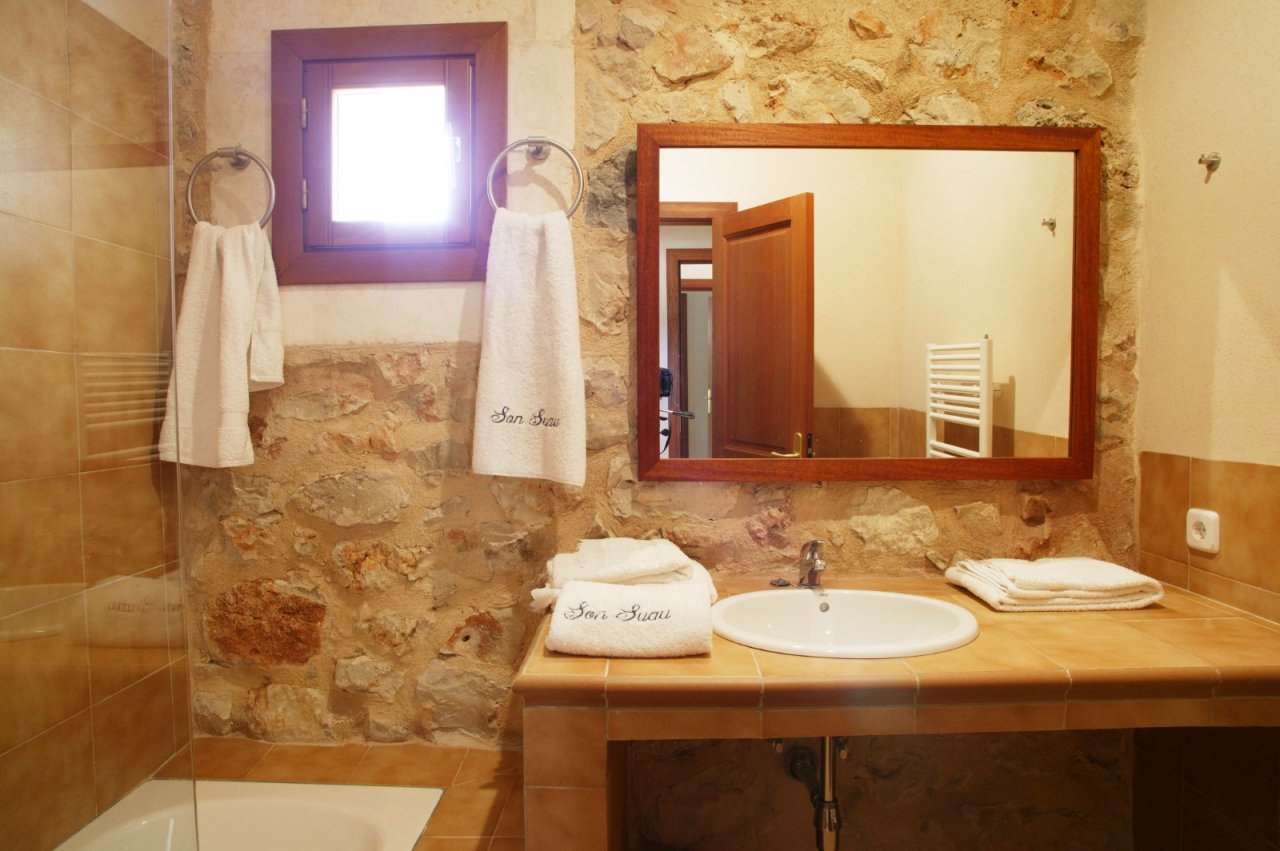 Saison: Finca mit Gemeinschaftspool und 4 weiteren Einheiten bei Manacor -- F 266 E