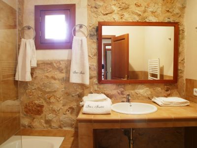 Saison: Finca mit Gemeinschaftspool und 4 weiteren Einheiten bei Manacor -- F 266 E