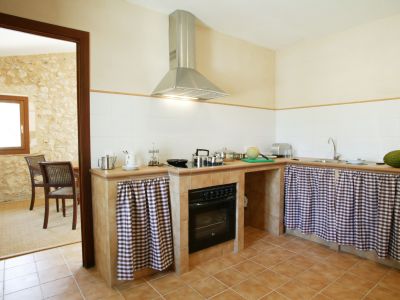 Saison: Finca mit Gemeinschaftspool und 4 weiteren Einheiten bei Manacor -- F 266 E