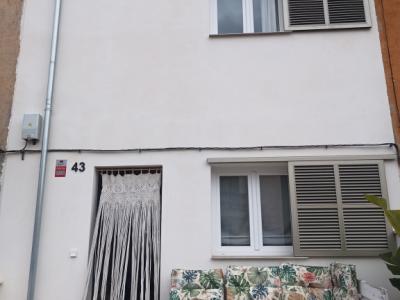 Saison frei ab Sept 27: Schönes Reihenhaus mit viel Komfort und Terrassen in S Illot -- RH 13 T