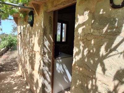 Temporada: Pequeña casita rural con chimenea, AC y jacuzzi cerca de Llucmajor -- C 14 T