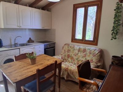 Temporada: Pequeña casita rural con chimenea, AC y jacuzzi cerca de Llucmajor -- C 14 T