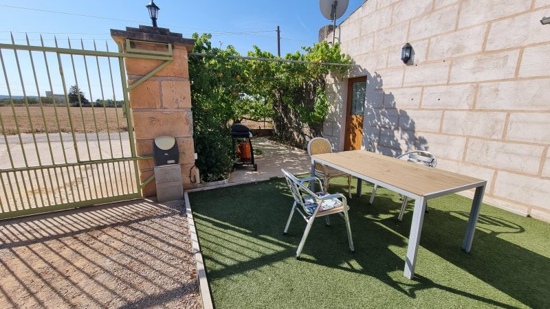 Saison: Kleine Casita auf dem Lande mit Kamin, AC und Whirlpool bei Llucmayor -- C 14 T