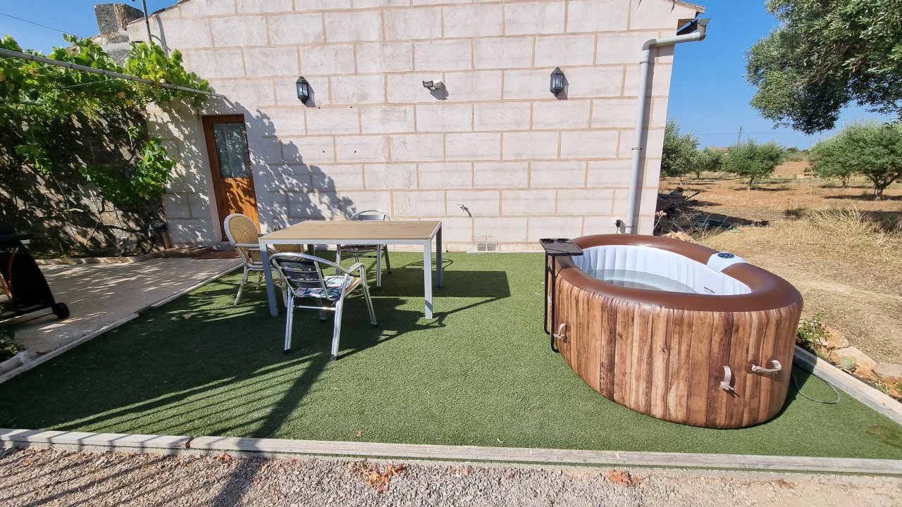 Saison: Kleine Casita auf dem Lande mit Kamin, AC und Whirlpool bei Llucmayor -- C 14 T