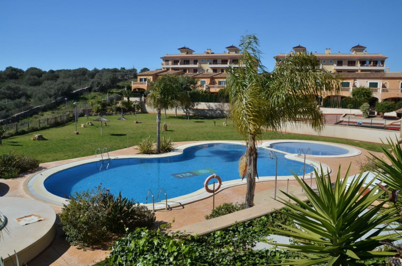Season: Modern apartment with communal pool at Calas de Mallorca - AP 376 T