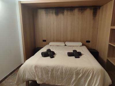 SAISON: Modernes Parterreapartment ohne Terrasse im Zentrum von Felanitx --- AP 26 T