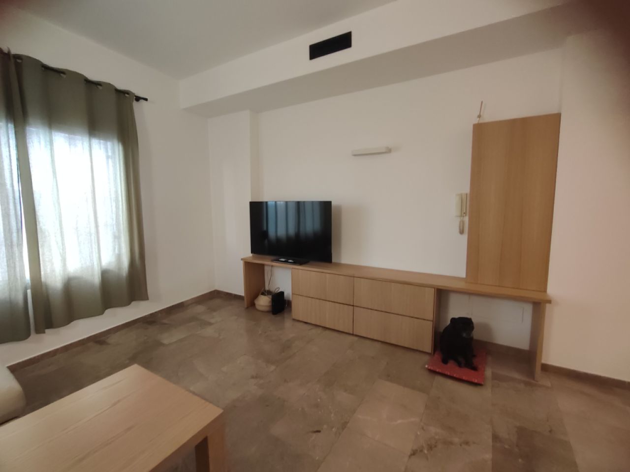 SAISON: Modernes Parterreapartment ohne Terrasse im Zentrum von Felanitx --- AP 26 T