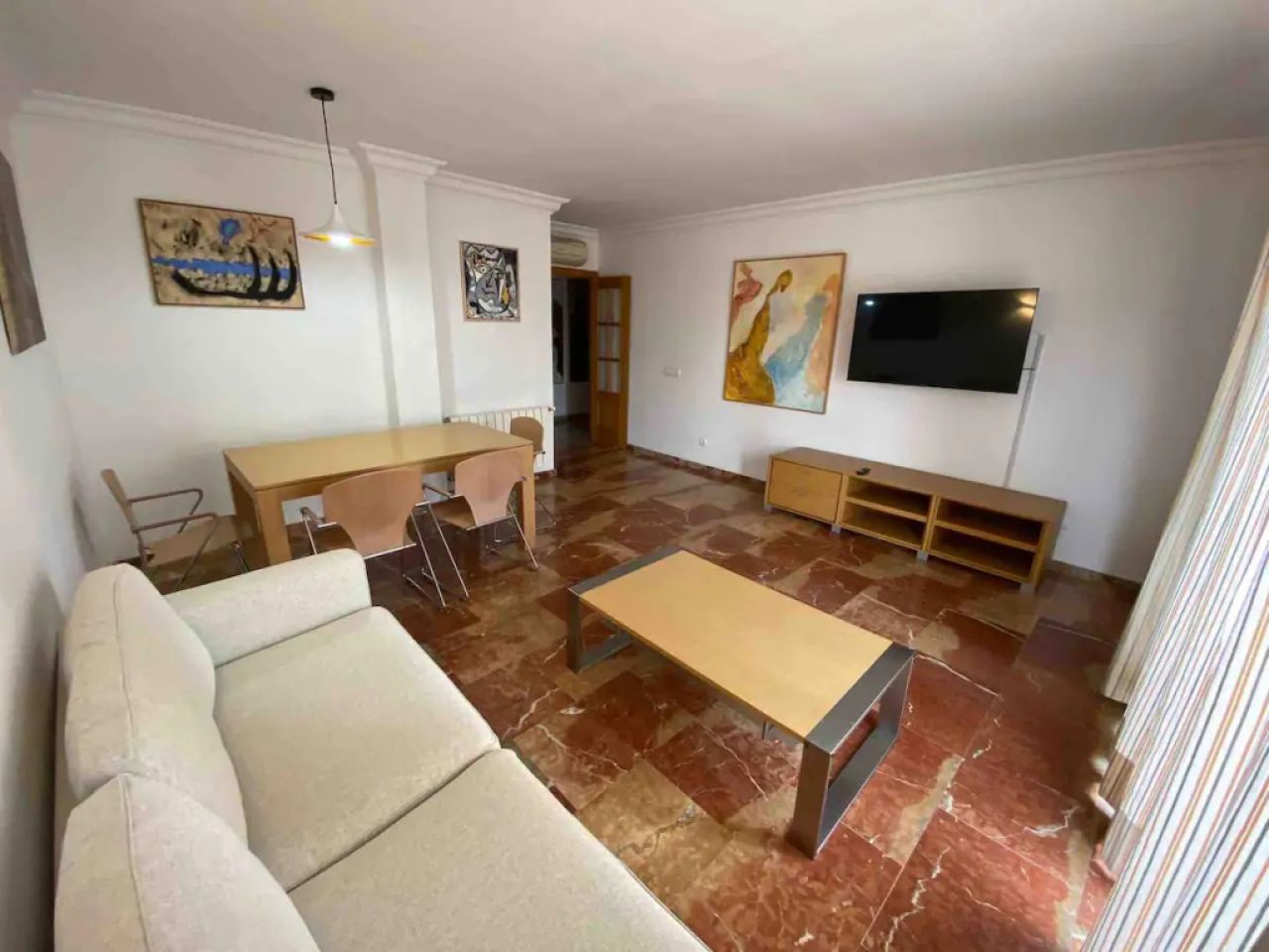 SEASON: Modern and large apartment in the center of Palma -- AP 11 T CM