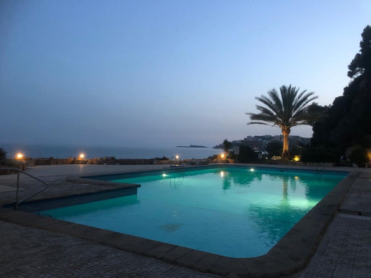 SEASON: Cute apartment with communal pool in 1- line of the cliffs of Cala Major - Palma-AP22