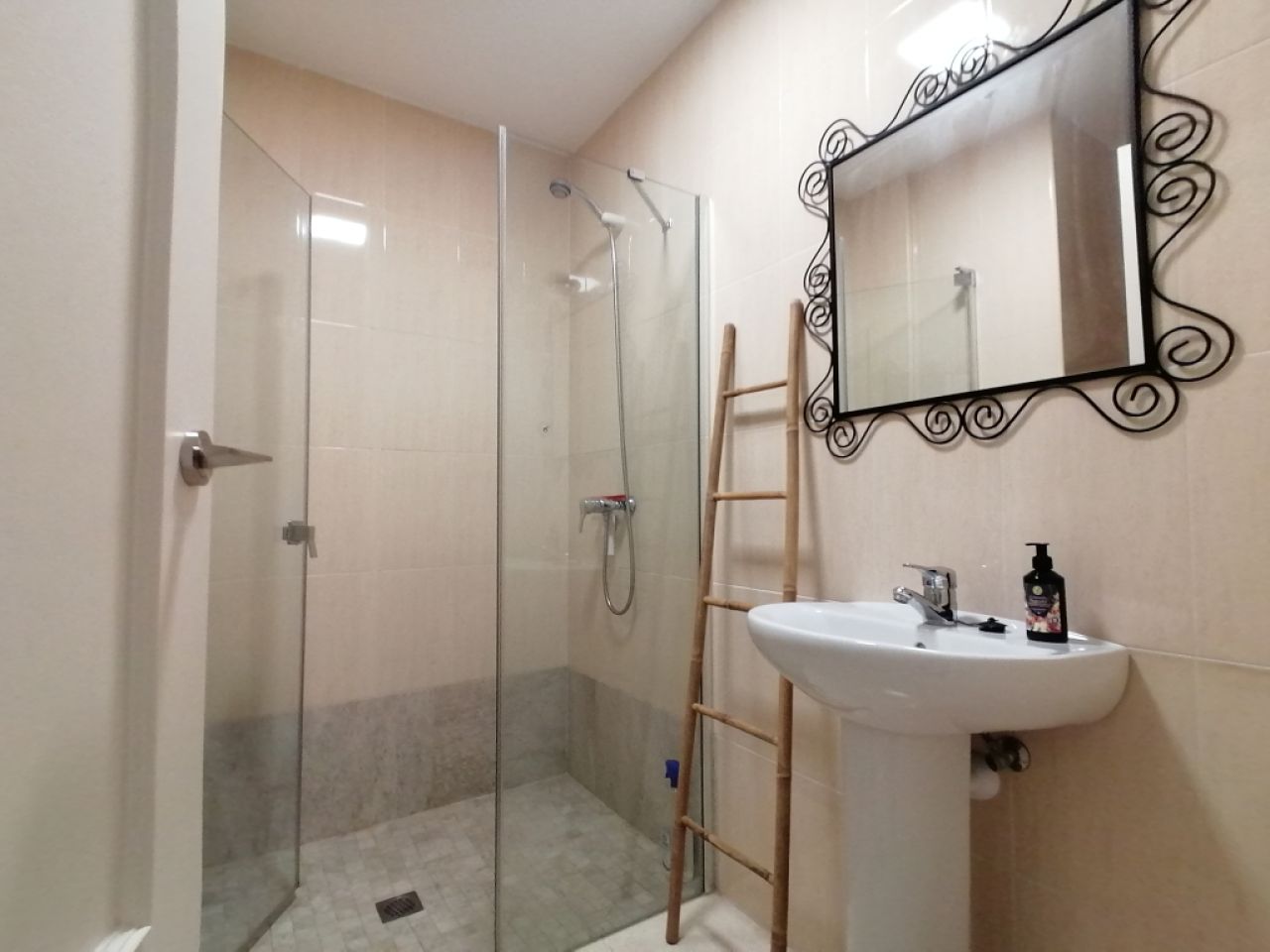 Season: Ground-floor apartment with 2 terraces and AC near the harbor - Colonia St Jordi -- AP 24 T