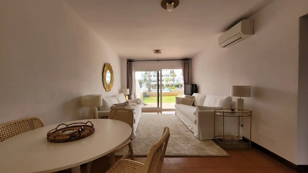 Saison: Parterreapartment mit AC, Terrasse und Gem Pools in Marina Dor II -- AP 47 T