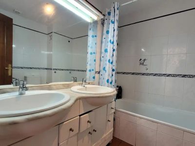 Saison: Parterreapartment mit AC, Terrasse und Gem Pools in Marina Dor II -- AP 47 T