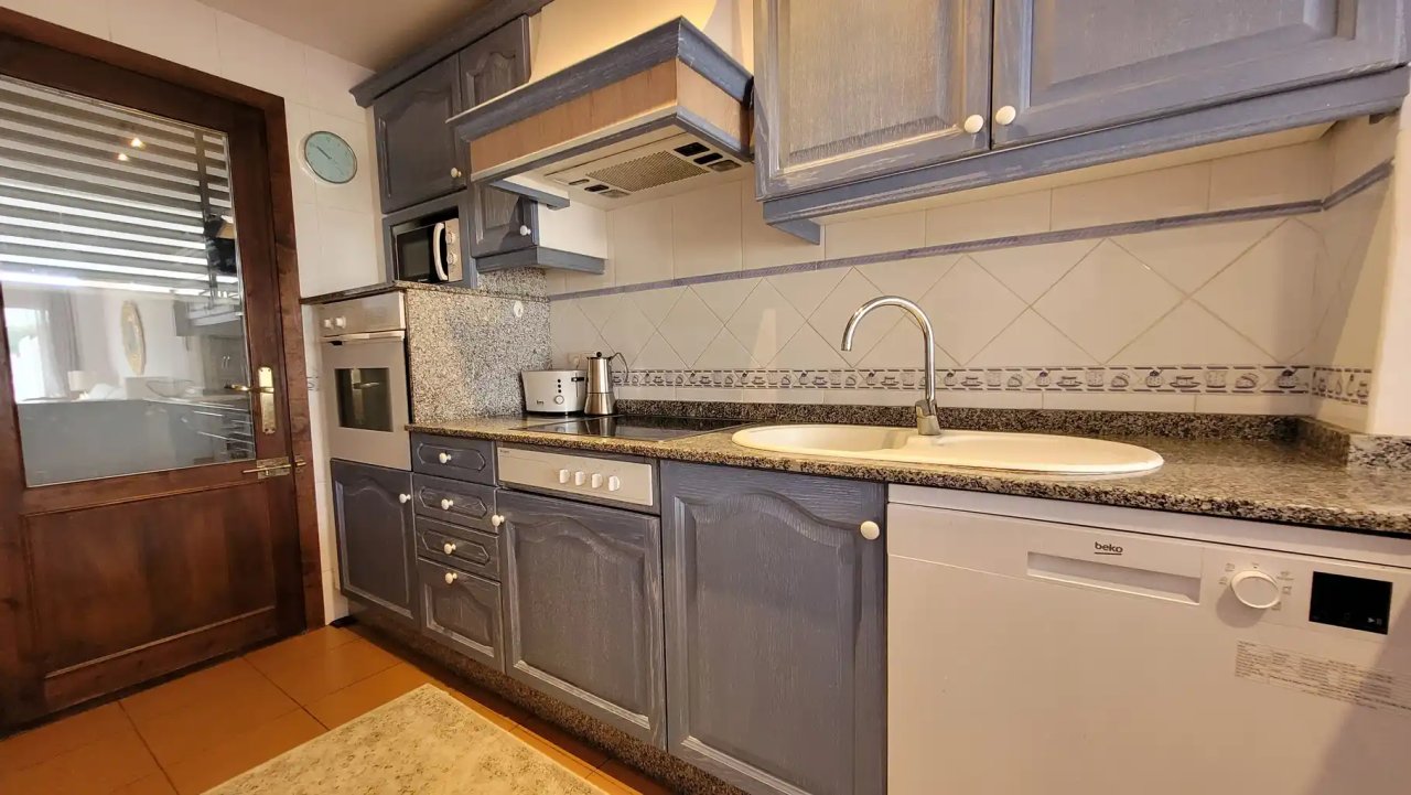 Saison: Parterreapartment mit AC, Terrasse und Gem Pools in Marina Dor II -- AP 47 T