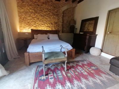 Season: Ground-floor apartment with oil central heating, terrace in the countryside near Cas Concos -- AP 62 T