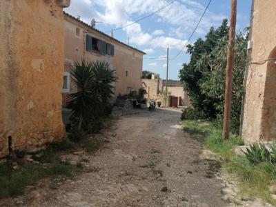 Season: Ground-floor apartment with oil central heating, terrace in the countryside near Cas Concos -- AP 62 T