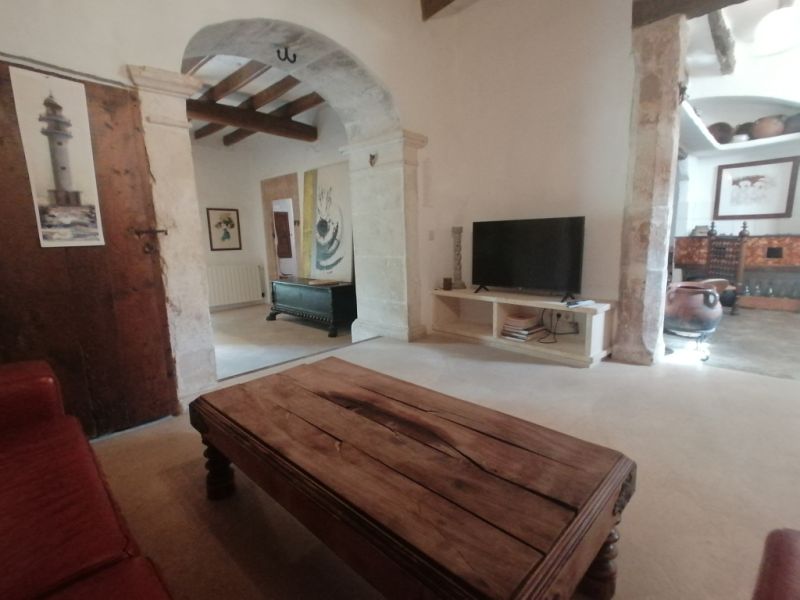 Season: Ground-floor apartment with oil central heating, terrace in the countryside near Cas Concos -- AP 62 T