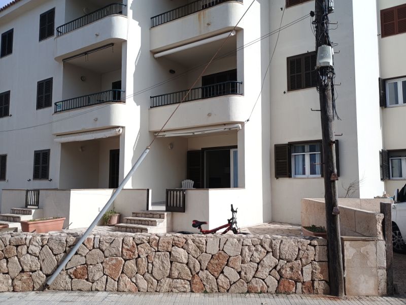 Saison: Parterreapartment mit Vorterrasse und Meerblick in Colonia St. Jordi -- AP 31 T