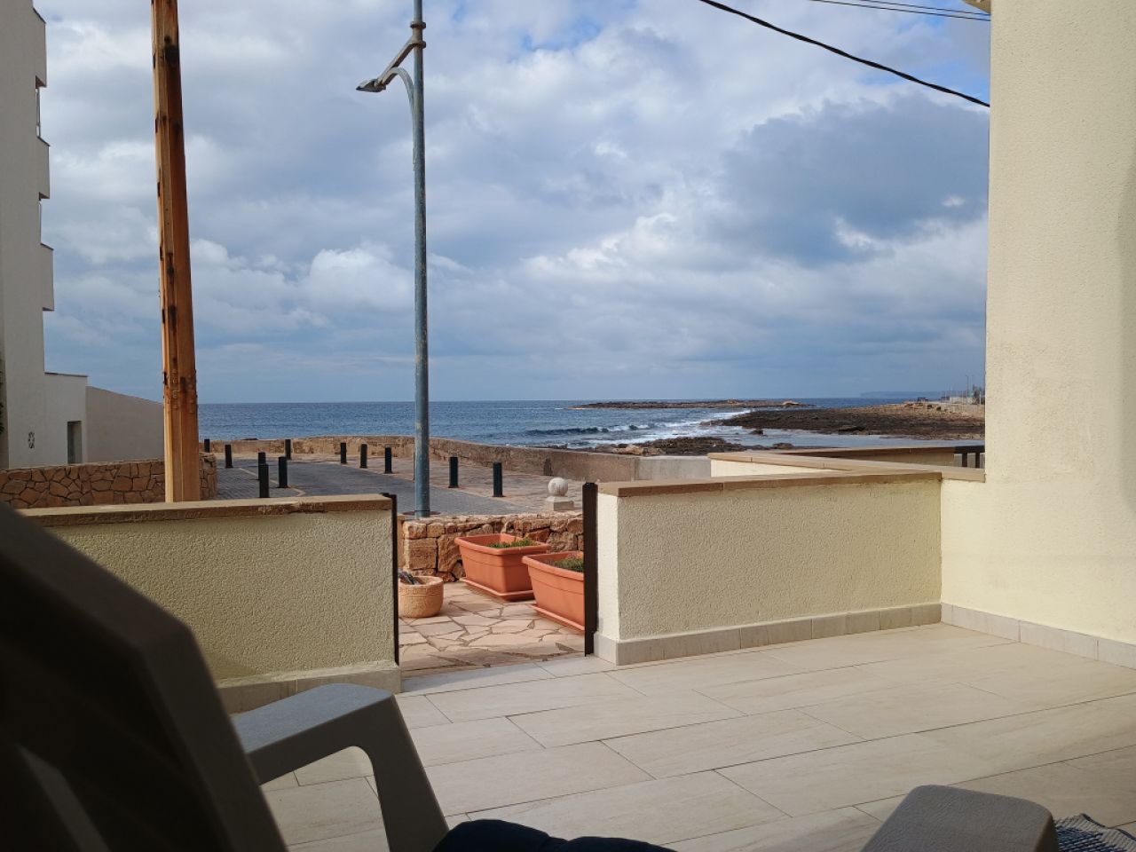 Saison: Parterreapartment mit Vorterrasse und Meerblick in Colonia St. Jordi -- AP 31 T