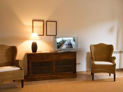 Season: Rustic and renovated finca on shared property with heating and pool near Manacor-- F 266 C