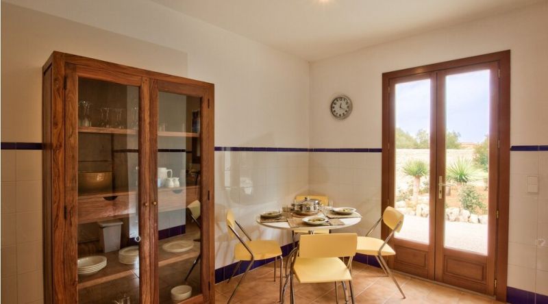 Season: Rustic and renovated finca on shared property with heating and pool near Manacor-- F 266 C