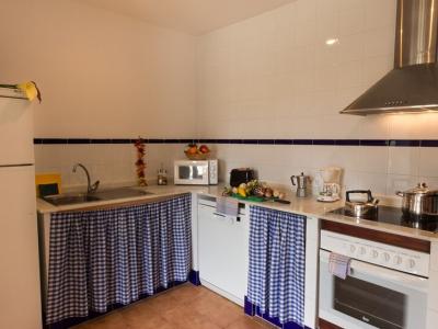 Season: Rustic and renovated finca on shared property with heating and pool near Manacor-- F 266 C