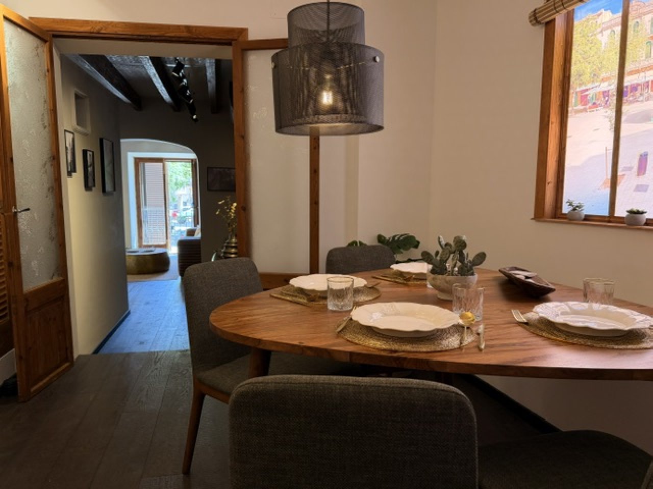 Saison: Saniertes,möbliertes Apartment mit Terrasse im Zentrum von LLucmayor-- AP 11