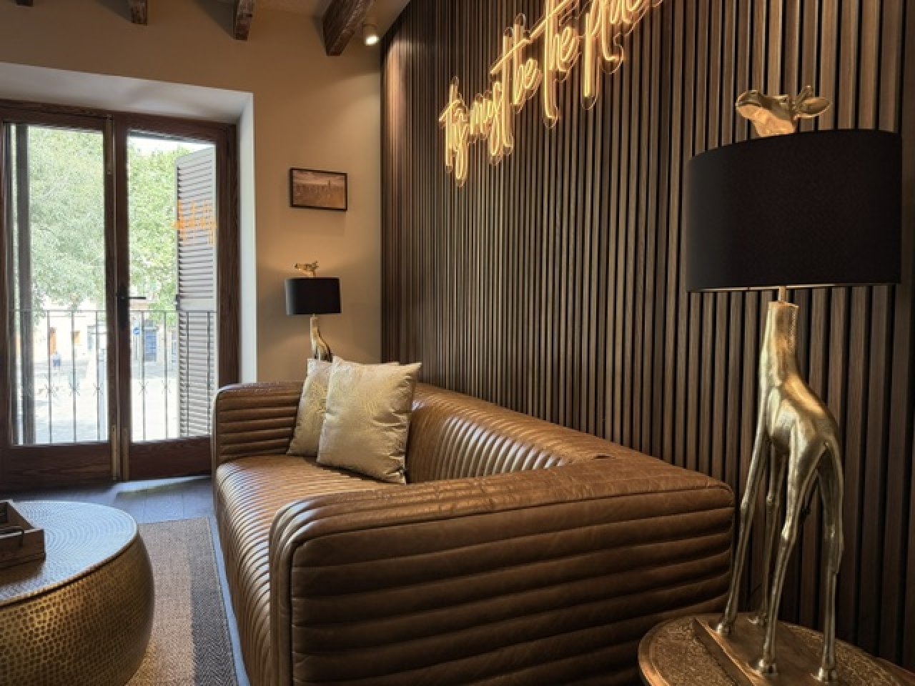 Saison: Saniertes,möbliertes Apartment mit Terrasse im Zentrum von LLucmayor-- AP 11