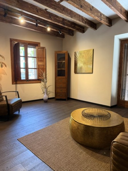 Saison: Saniertes,möbliertes Apartment mit Terrasse im Zentrum von LLucmayor-- AP 11