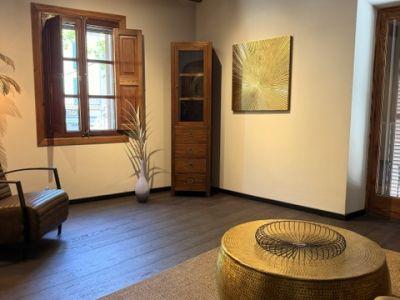Saison: Saniertes,möbliertes Apartment mit Terrasse im Zentrum von LLucmayor-- AP 11