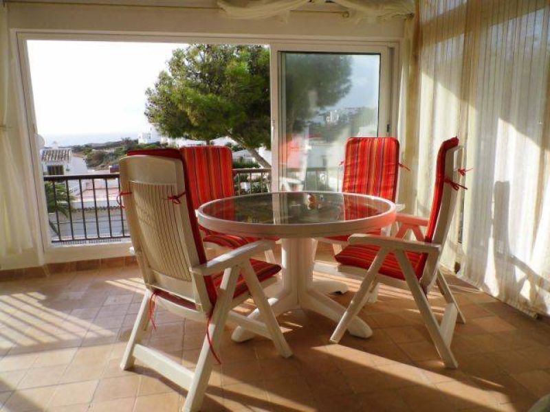 SAISON: Schönes Apartment mit Pool in 1. Linie der Küste von Cala d'Or - AP 132