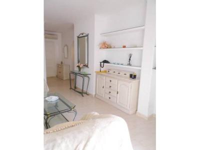 SAISON: Schönes Apartment mit Pool in 1. Linie der Küste von Cala d'Or - AP 132