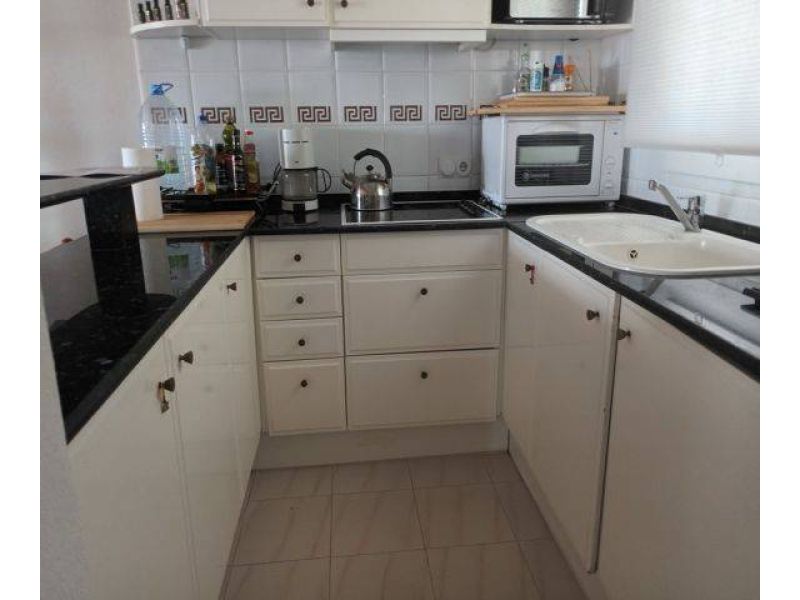 SAISON: Schönes Apartment mit Pool in 1. Linie der Küste von Cala d'Or - AP 132