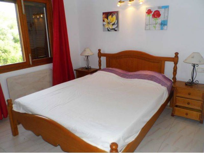 SAISON: Schönes Apartment mit Pool in 1. Linie der Küste von Cala d'Or - AP 132