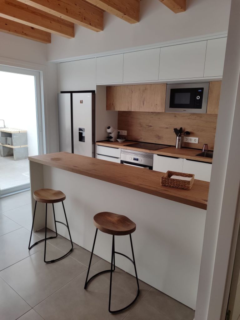 Saison: Schönes Reihenhaus mit viel Komfort und Terrassen in S Illot -- RH 13 T