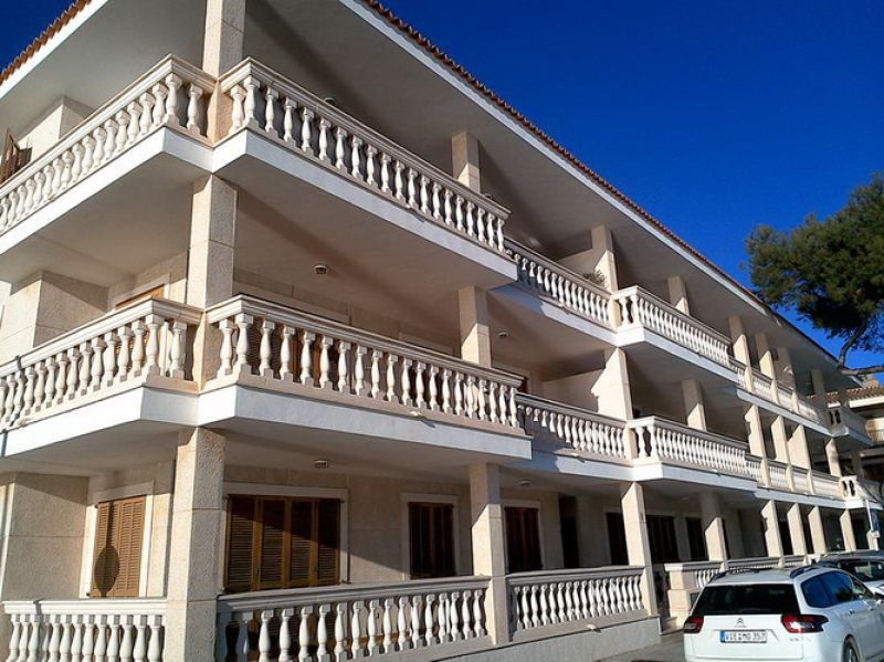 TEMPORADA E INVIERNO AP 25 DE SEPTIEMBRE: Apartamento en planta baja en el puerto de Colonia St Jord