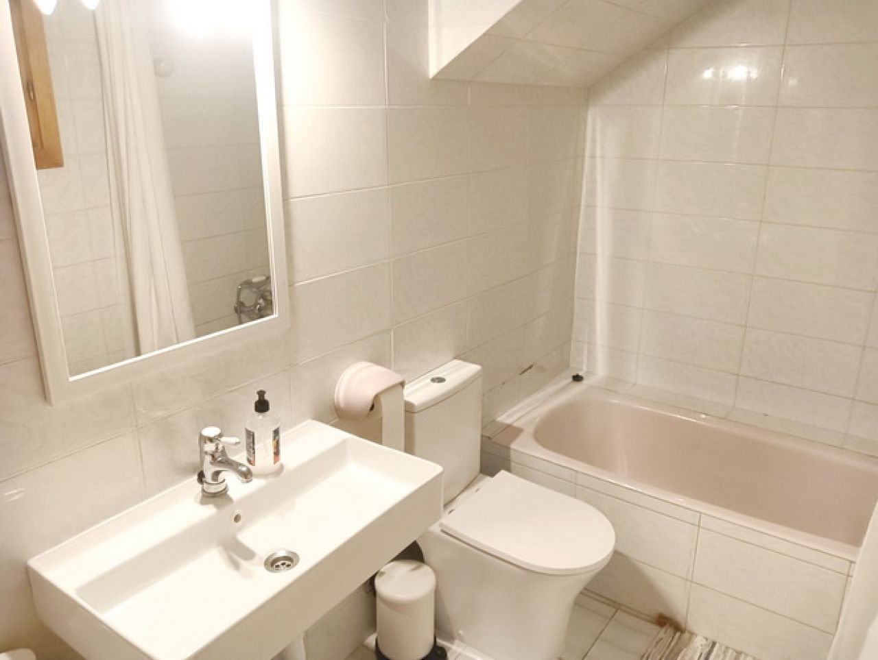 TEMPORADA E INVIERNO AP 25 DE SEPTIEMBRE: Apartamento en planta baja en el puerto de Colonia St Jord