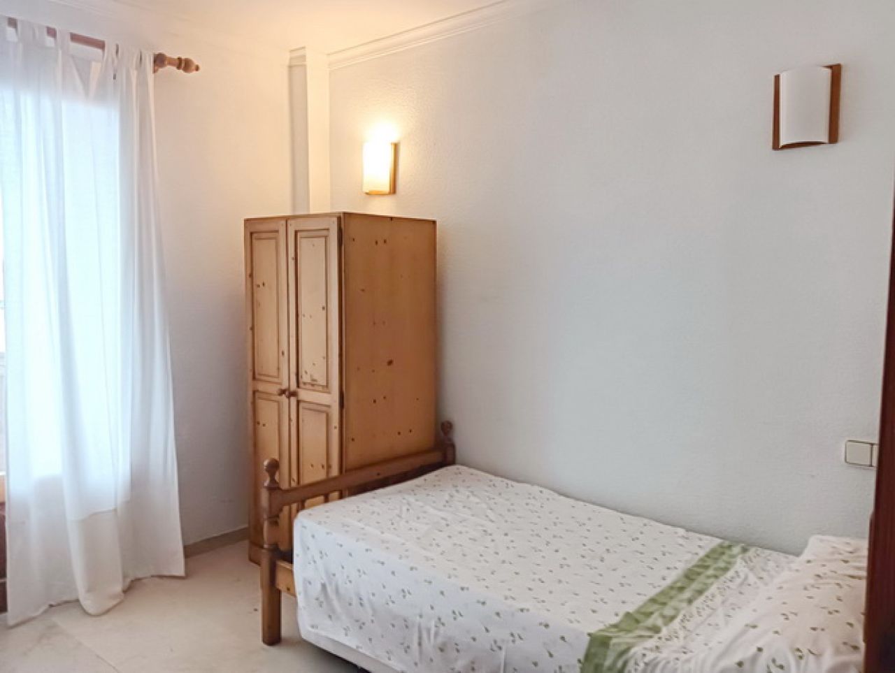 TEMPORADA E INVIERNO AP 25 DE SEPTIEMBRE: Apartamento en planta baja en el puerto de Colonia St Jord