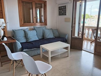TEMPORADA E INVIERNO AP 25 DE SEPTIEMBRE: Apartamento en planta baja en el puerto de Colonia St Jord