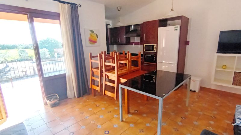 SAISON / WINTER: 4 Landapartments mit Gemeinschaftspool und AC in einer Siedlung bei Campos--AP 23 T