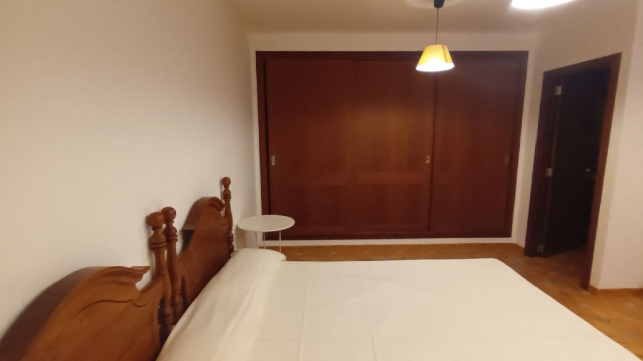 SAISON / WINTER: 4 Landapartments mit Gemeinschaftspool und AC in einer Siedlung bei Campos--AP 23 T