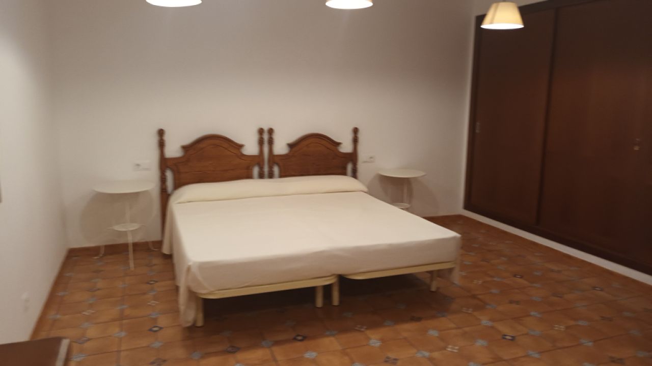 SAISON / WINTER: 4 Landapartments mit Gemeinschaftspool und AC in einer Siedlung bei Campos--AP 23 T